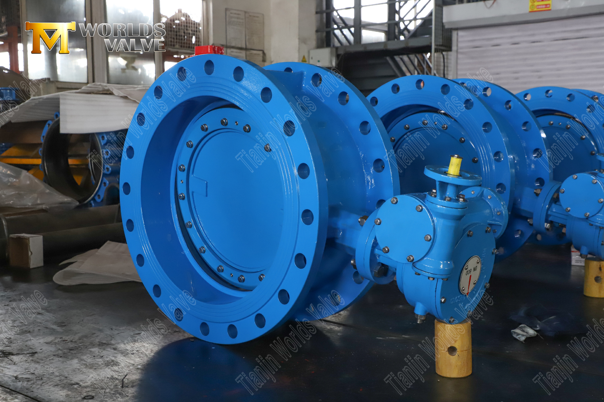 V&aacute;lvula de borboleta PN25 de deslocamento duplo com flanges duplos e operador de engrenagem-3 (1)